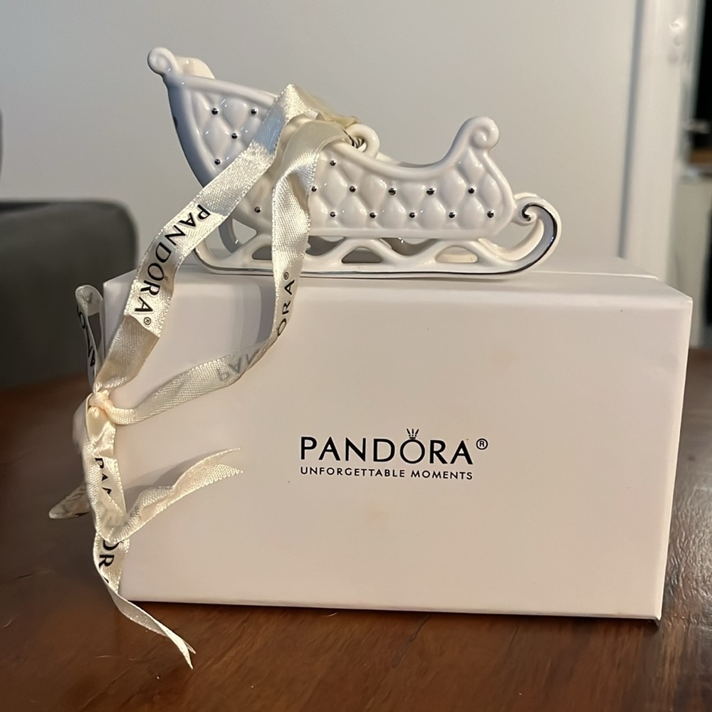 White PANDORA Sleigh Ornament 2014 Limited Edition